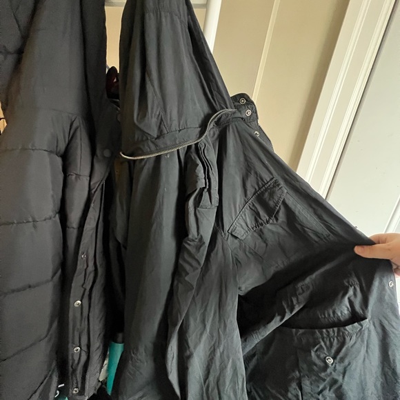 Gap rain jacket - Picture 3 of 4